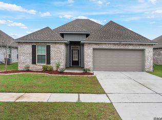 8256 Sweetgum Dr, Gonzales, LA 70737