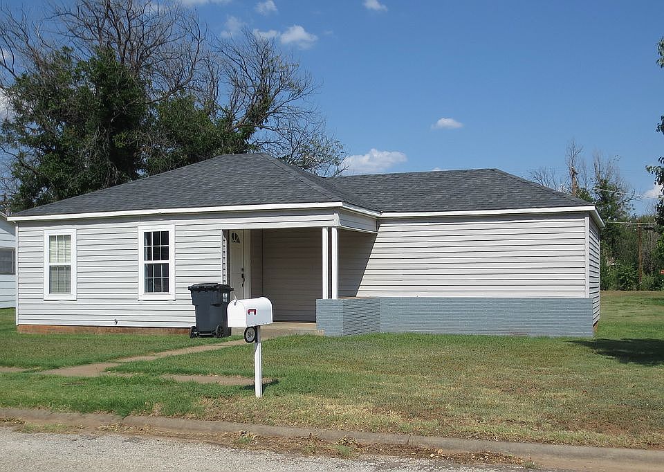 1st image of 304 N Arkansas St