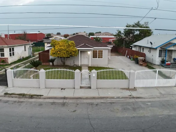 1005 Collins Way, Bakersfield, CA 93307