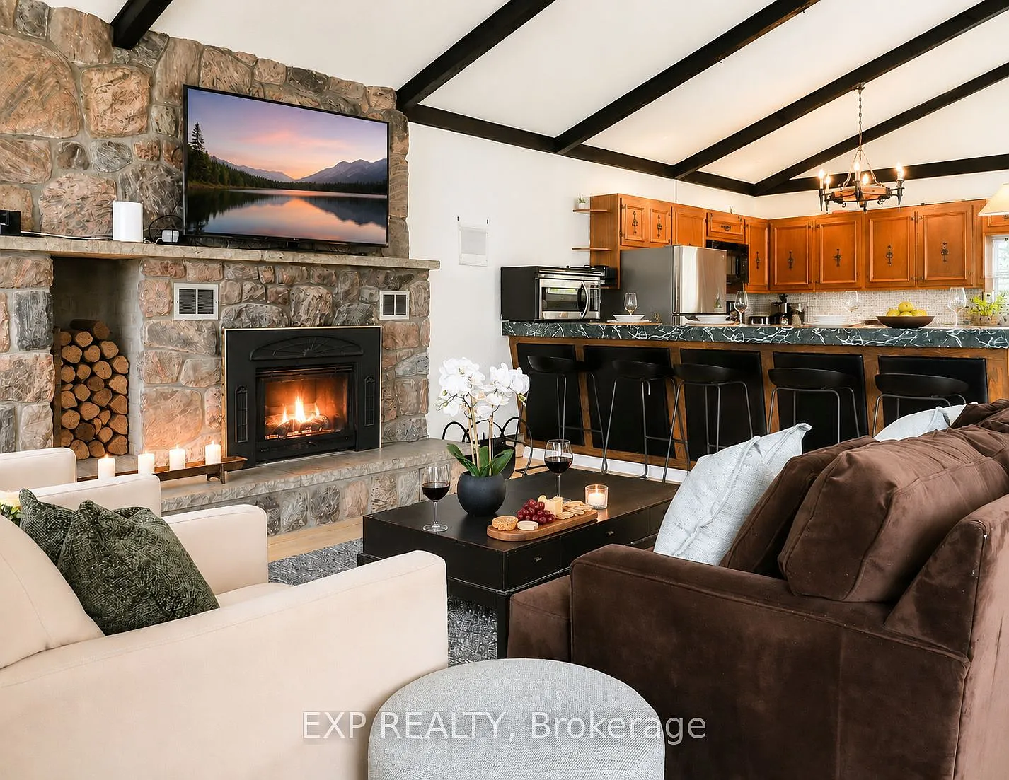 2 bed, $3,200 — Photo 1