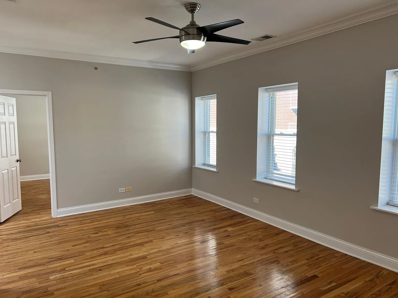 2 bed, 1100 sqft, $2,250 — Photo 4