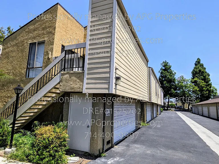 5477 Twin Lakes Dr — Photo 1