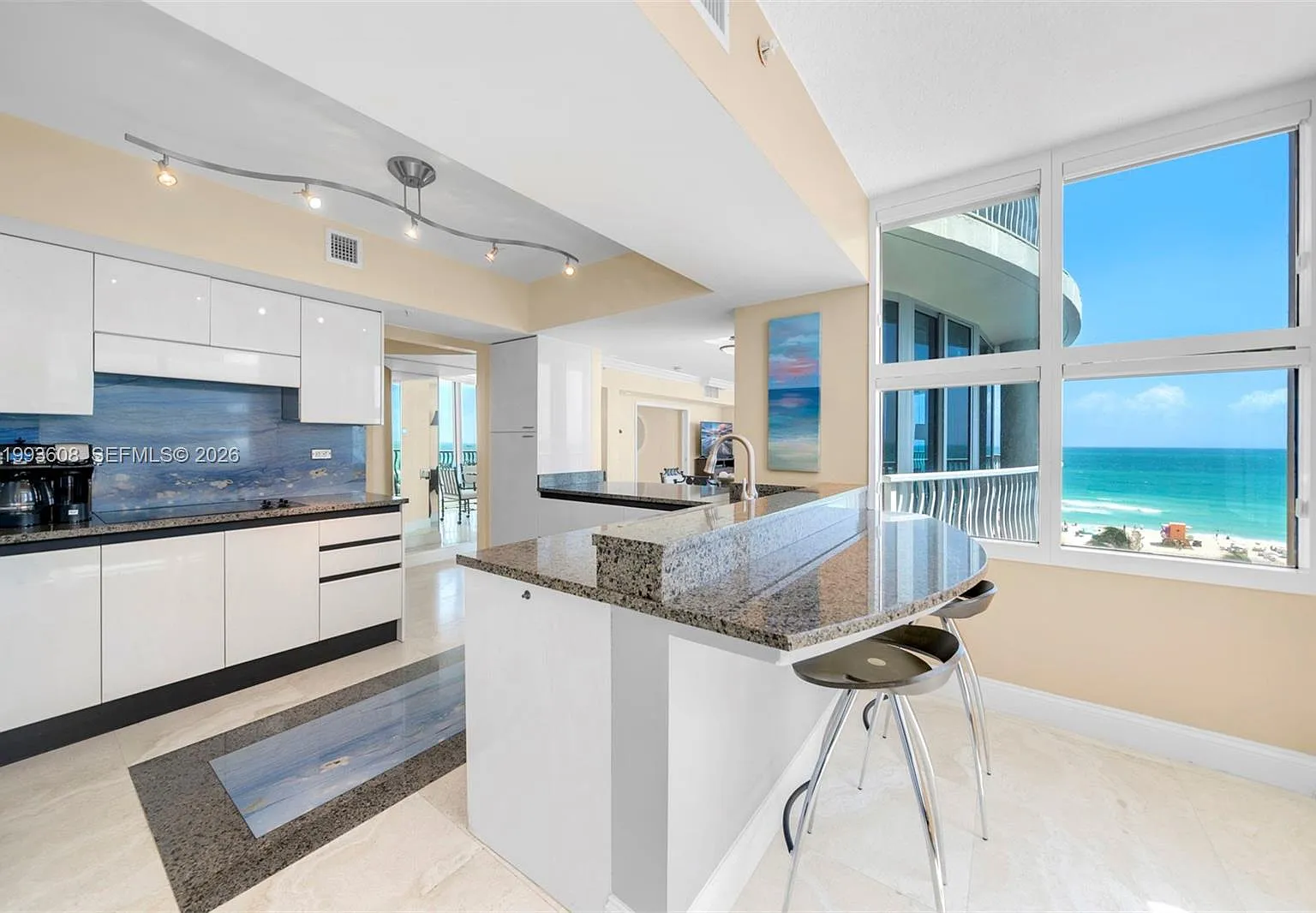 1500 Ocean Drive — Photo 4