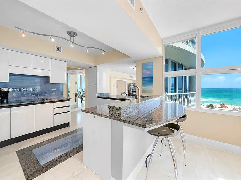 1500 Ocean Dr #702 — Photo 4