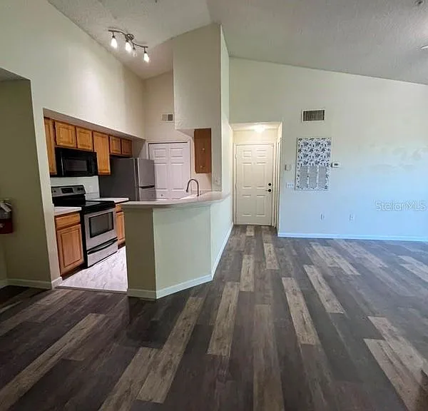13025 Mulberry Park Dr #332 — Photo 2