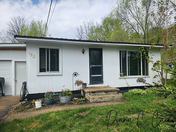2nd image of 123 Riverside Dr