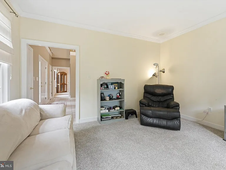 11406 Rolling Green Pl — Photo 10