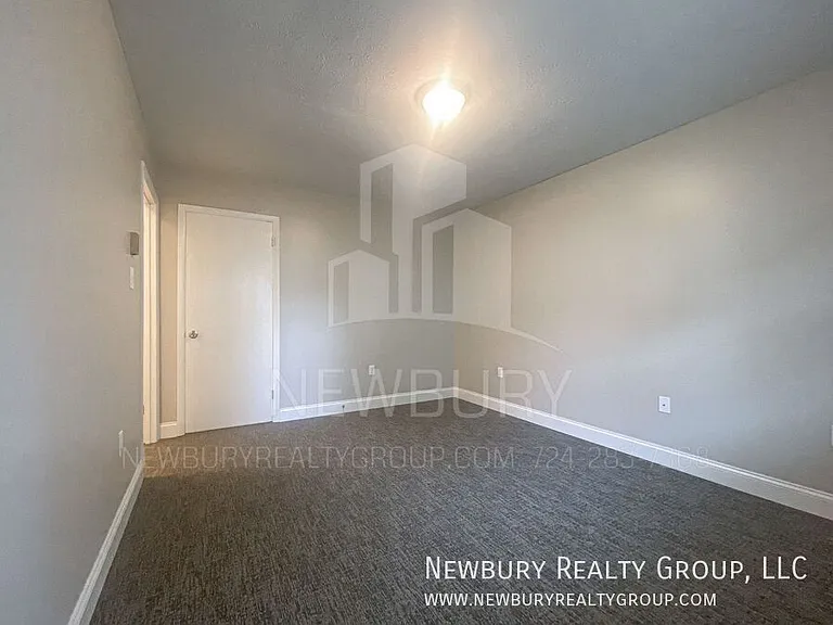 49 Sunbury Est — Photo 14