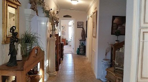 2nd image of 5465 Williamsburg Ln