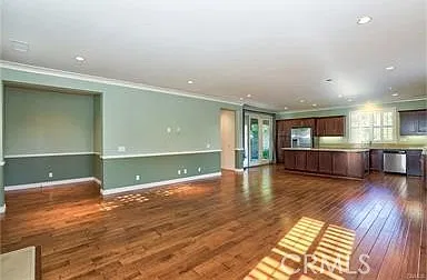 3 bed, 2.5 bath, 2161 sqft, $4,800 — Photo 3