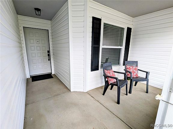 5th image of 803 E Hillsborough Ct
