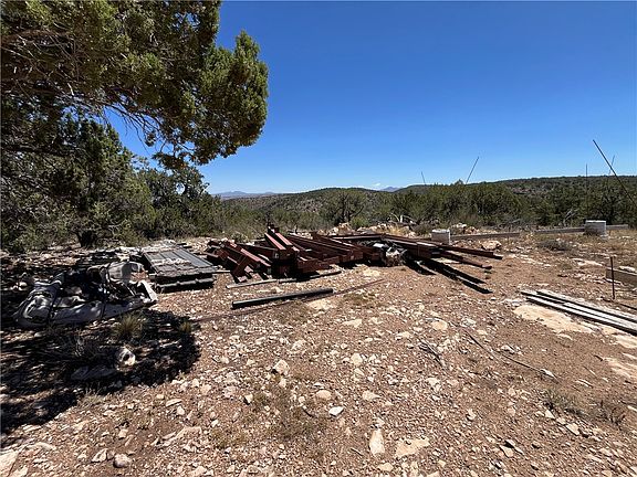 5th image of 46675 N Edge Ridge Road