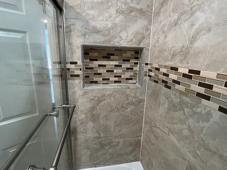 4307 Whitsett Ave #204 — Photo 47