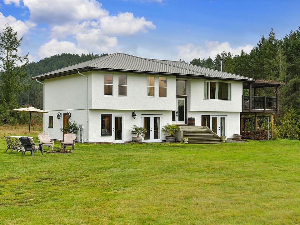 1st image of 300 Wood Dale Dr