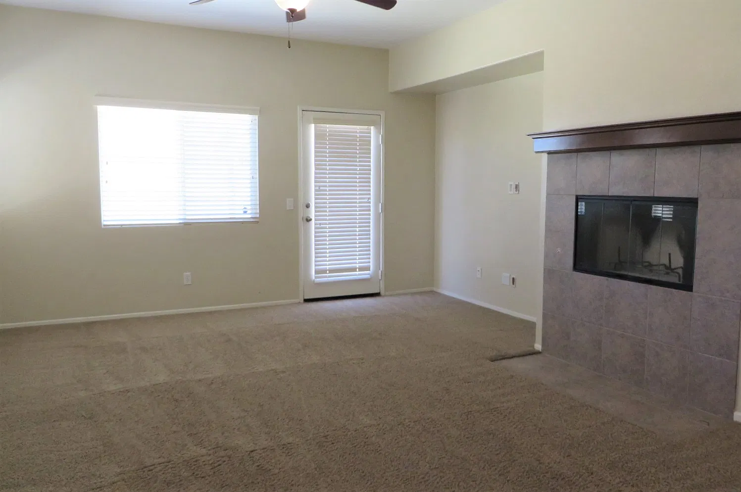 3 bed, 1895 sqft, $2,250 — Photo 3
