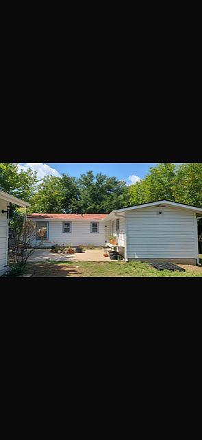 1st image of 4901 Hilldale Dr
