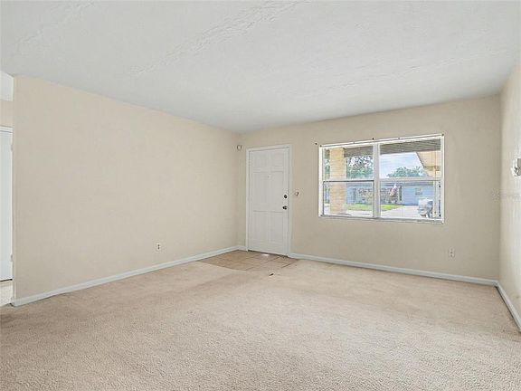 5th image of 423 NANSEMOND AVENUE