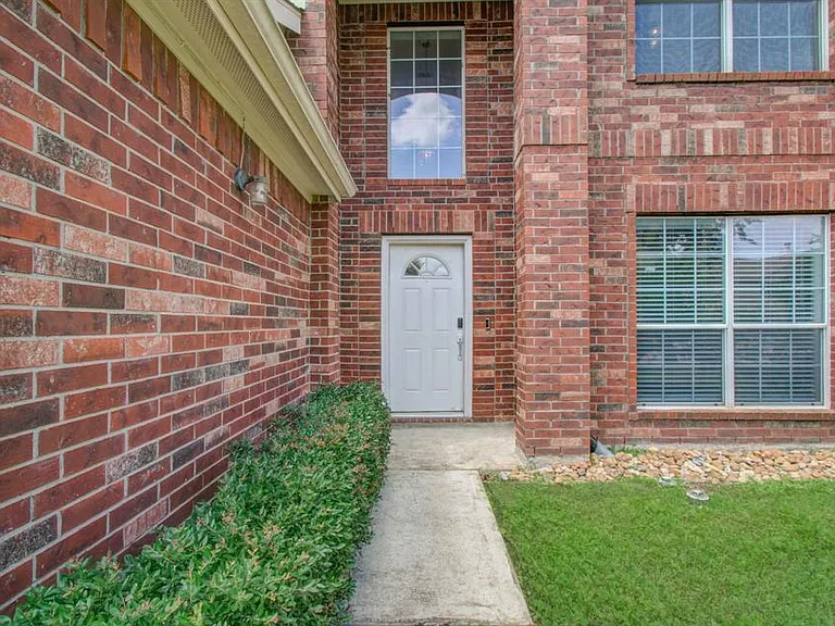 12026 Parkers Hideaway Dr — Photo 3