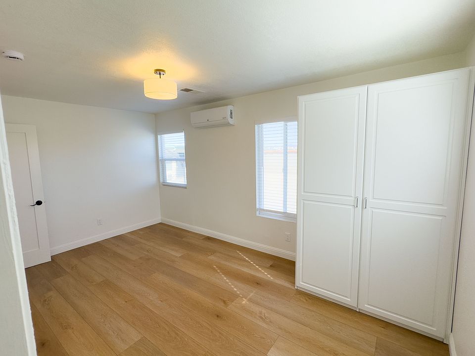 Bright and Spacious bedroom #3