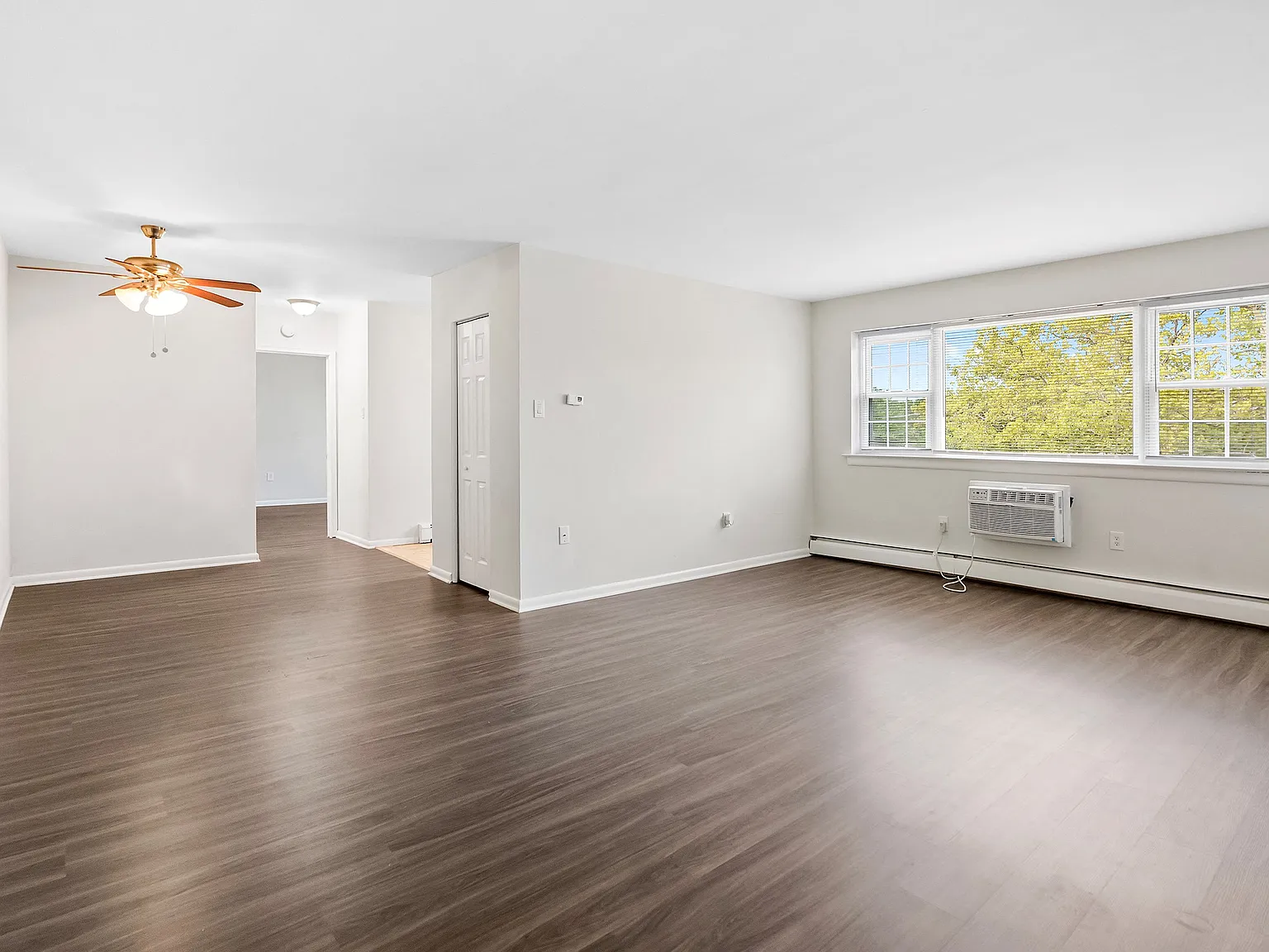 Carriage House Apartments — Photo 3
