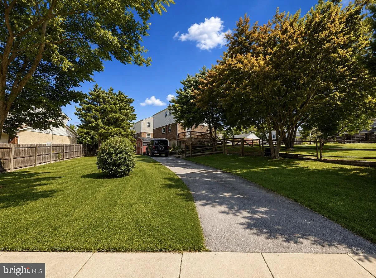 3 bed, 2.5 bath, 1488 sqft, $3,595 — Photo 3