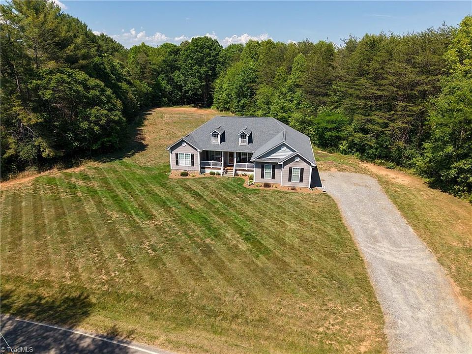 1st image of 552 Tom Hunter Rd