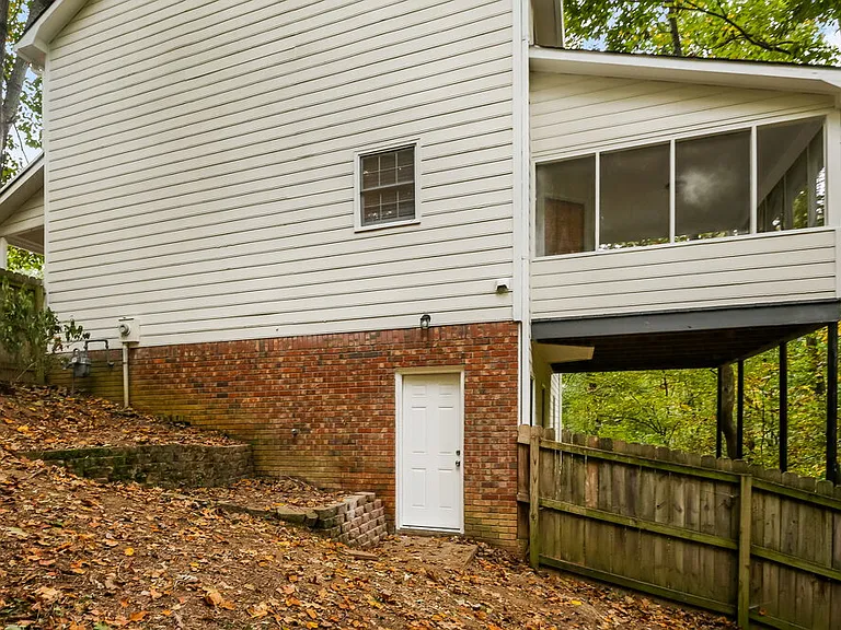 3881 Wintergreen Ct — Photo 18
