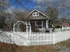 2nd image of 25622 Cave Neck Rd