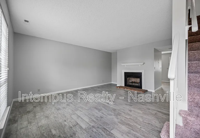 5771 Brentwood Trce — Photo 5