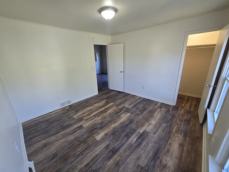 112 Helen St #2 — Photo 2