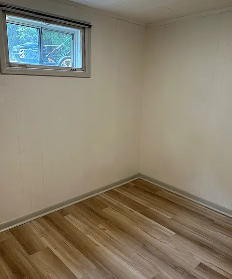 1029 1/2 Yale Ave — Photo 10