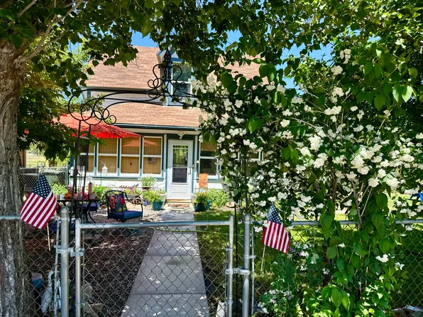 97633 State Line Ln, New Pine Creek, OR 97635