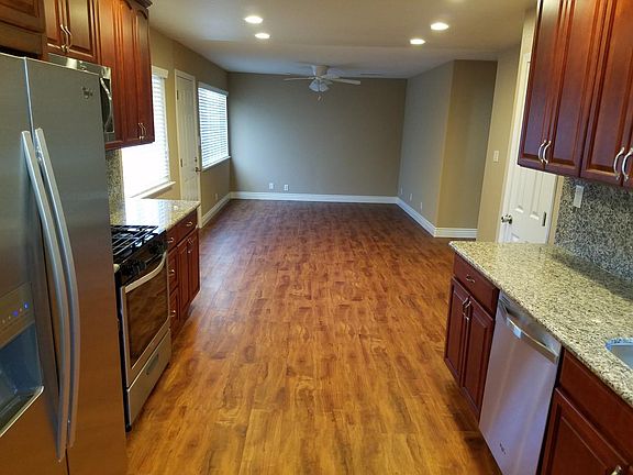 Kitchen Dinning Area