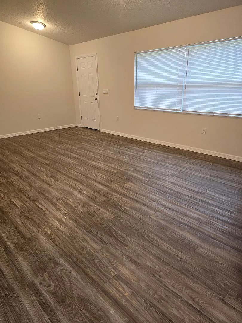 New and Nice 3/2/2 in Citrus Springs — Photo 2