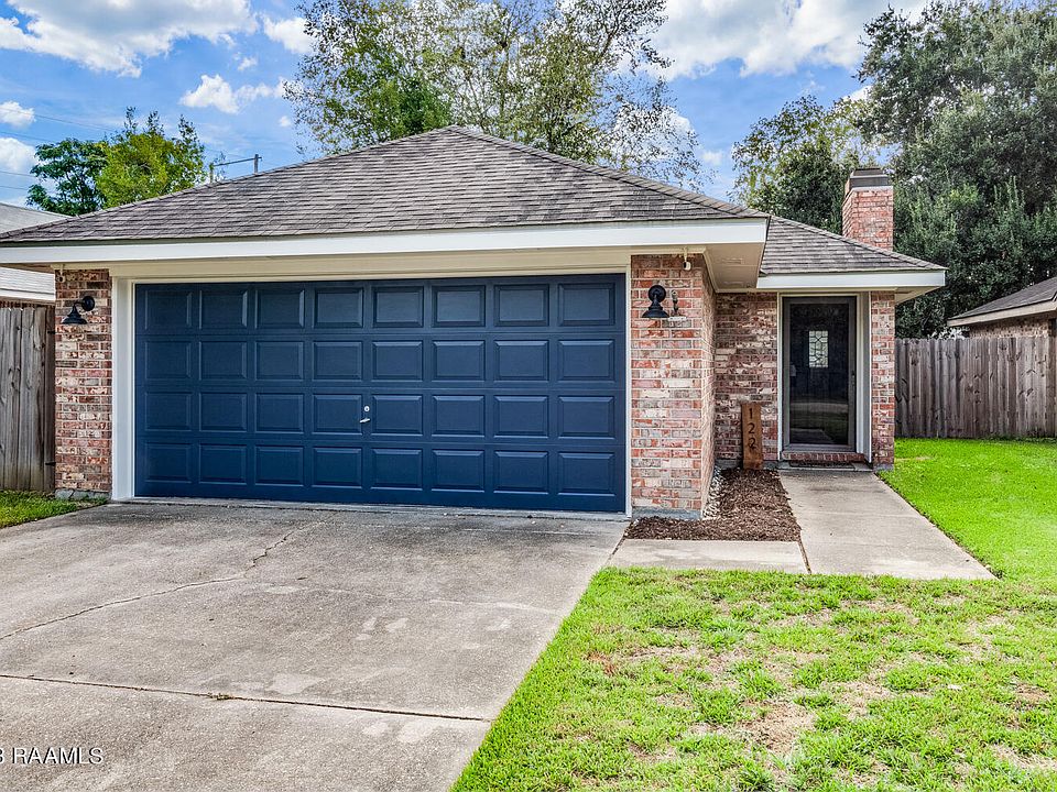 1st image of 122 Darteze Dr