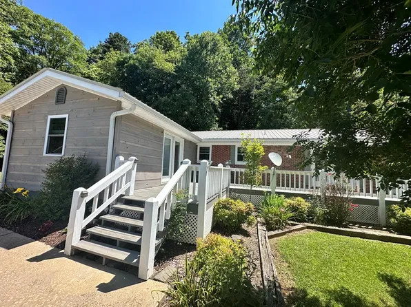 6881 Highway 64 E, Hayesville, NC 28904