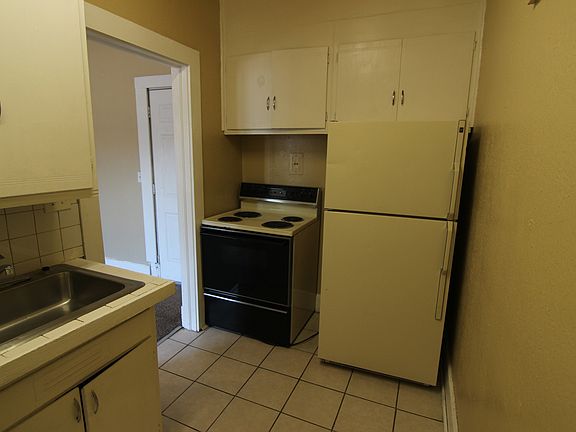 4th image of 488 D St APT 5