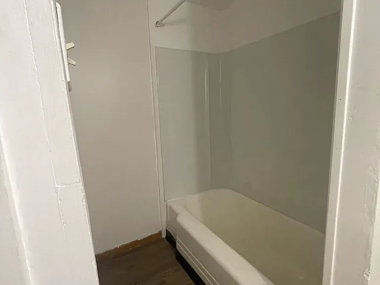 271 Locust Ave — Photo 5