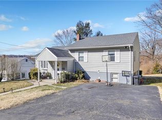 42 Coppola Ter, Derby, CT 06418