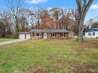 43 Harmon Dr, Lebanon, IL 62254