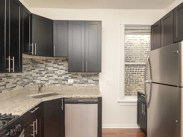3935 W Fullerton Ave, Chicago, IL 60647