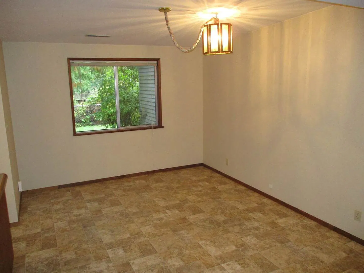 2 bedroom 1 bathroom Apartment close to Downtown Gig Harbor — Photo 4