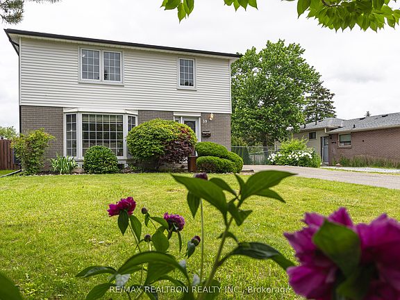 2nd image of 39 Deloraine Dr