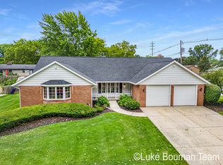 110 Sorrento Dr, Holland, MI 49423
