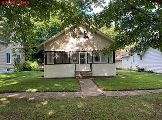 217 S 1st St, Laurens, IA 50554