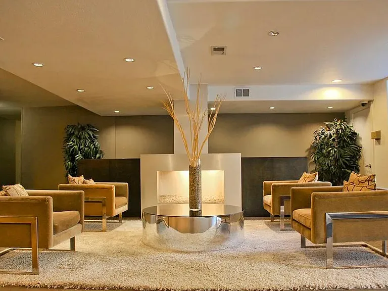 141 S Clark Dr #412 — Photo 4