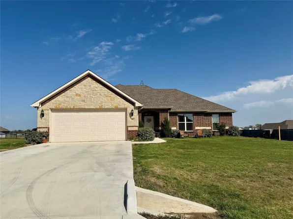 181 Walnut St, Paradise, TX 76073