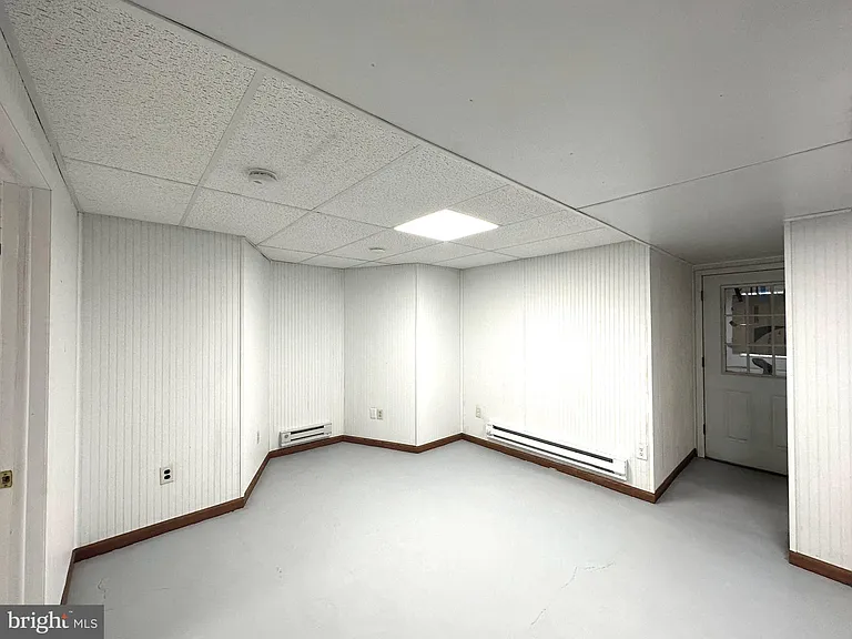 111 King St #BS — Photo 11
