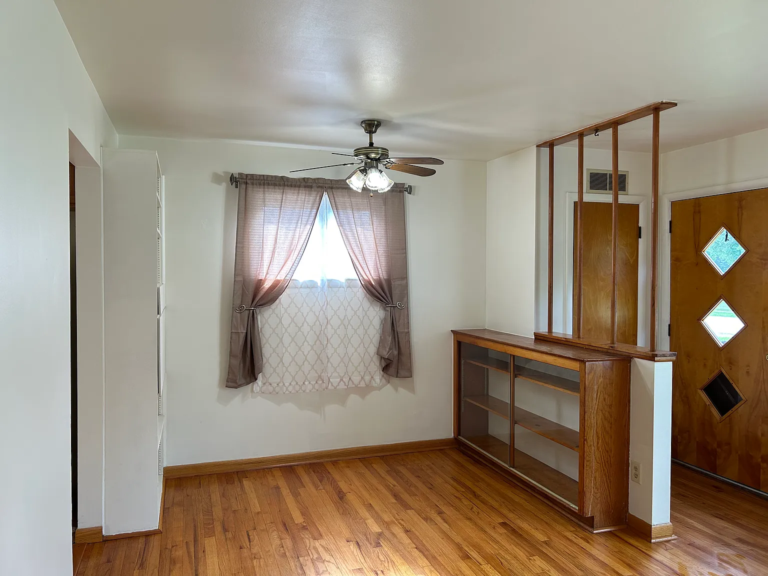 3 bed, 1214 sqft, $1,950 — Photo 4