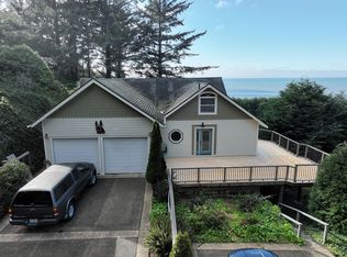 16825 Highway 101 N, Smith River, CA